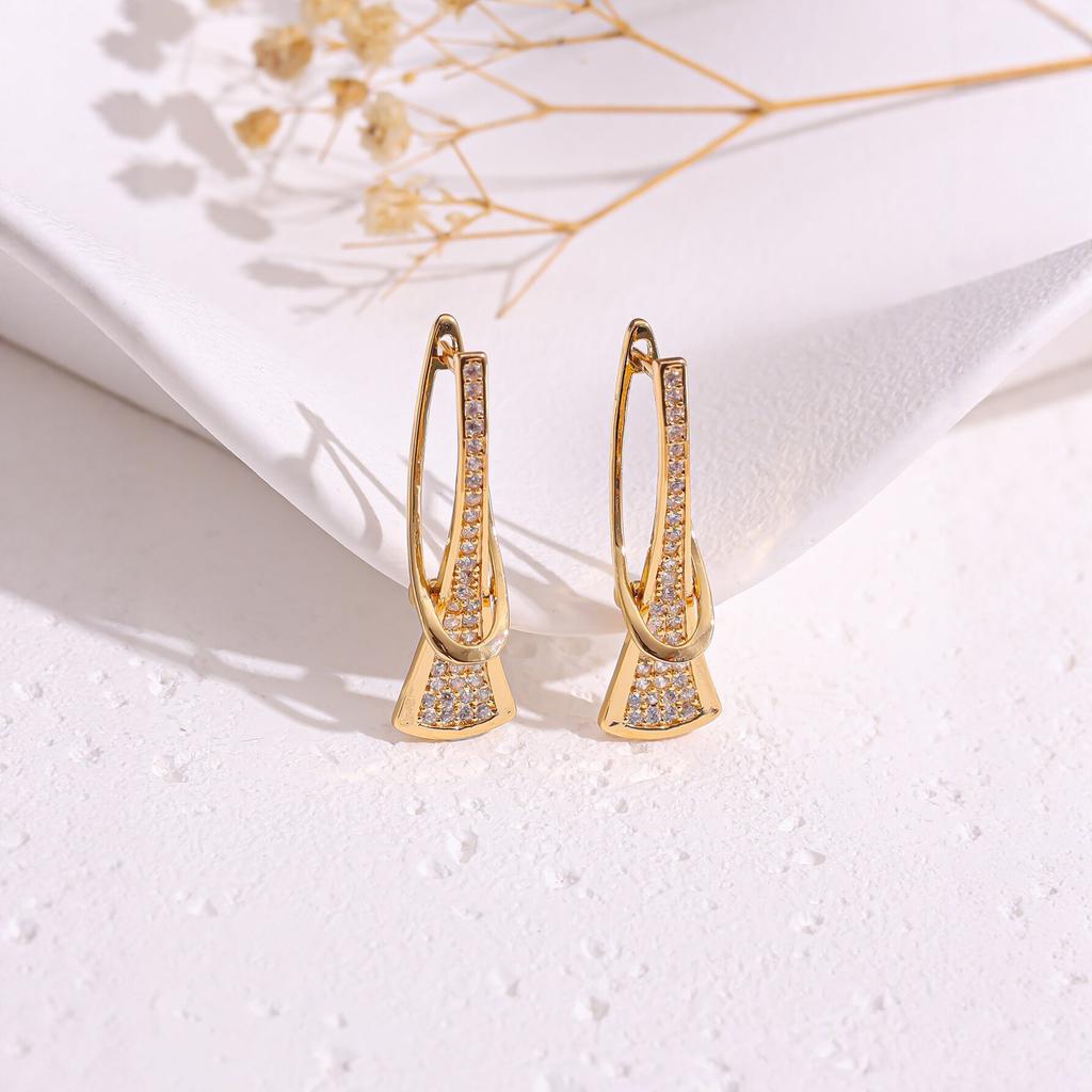 Luxury Zircon Stud Earrings For Women Minimalist Versatile Fashionable Personalized Jewelry