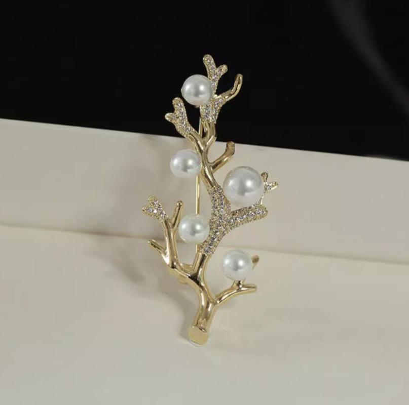Happiness Tree Brooch with Multiple Natural Freshwater Pearls Unique and Exquisite Branches Broocohpins for Unisex Gifts