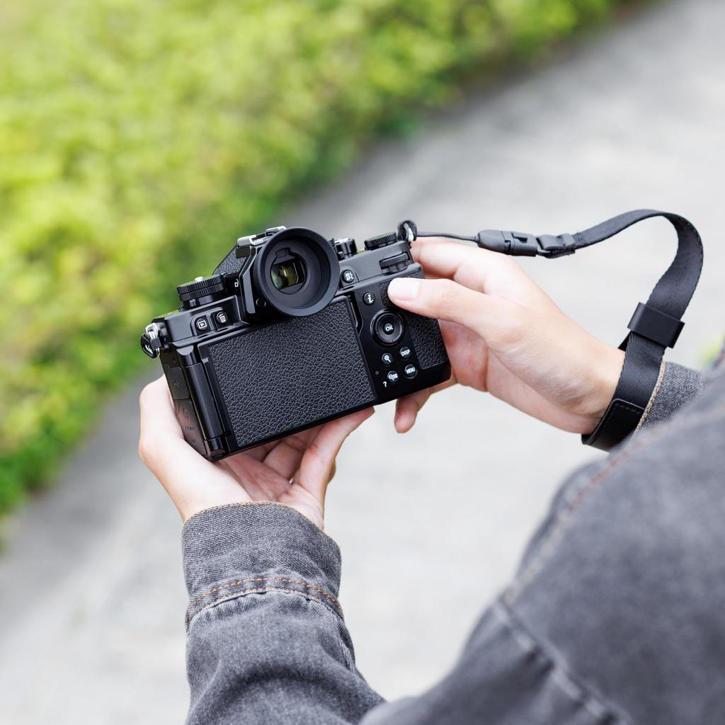 Nikon Eyepiece Extension Eyecup for Nikon Z Z and Z 8 Blocks Stray Provides Viewfinder and is Compatible with Nikon Eyepieces DK-33 Zf, F, Z9, 9, Z8,