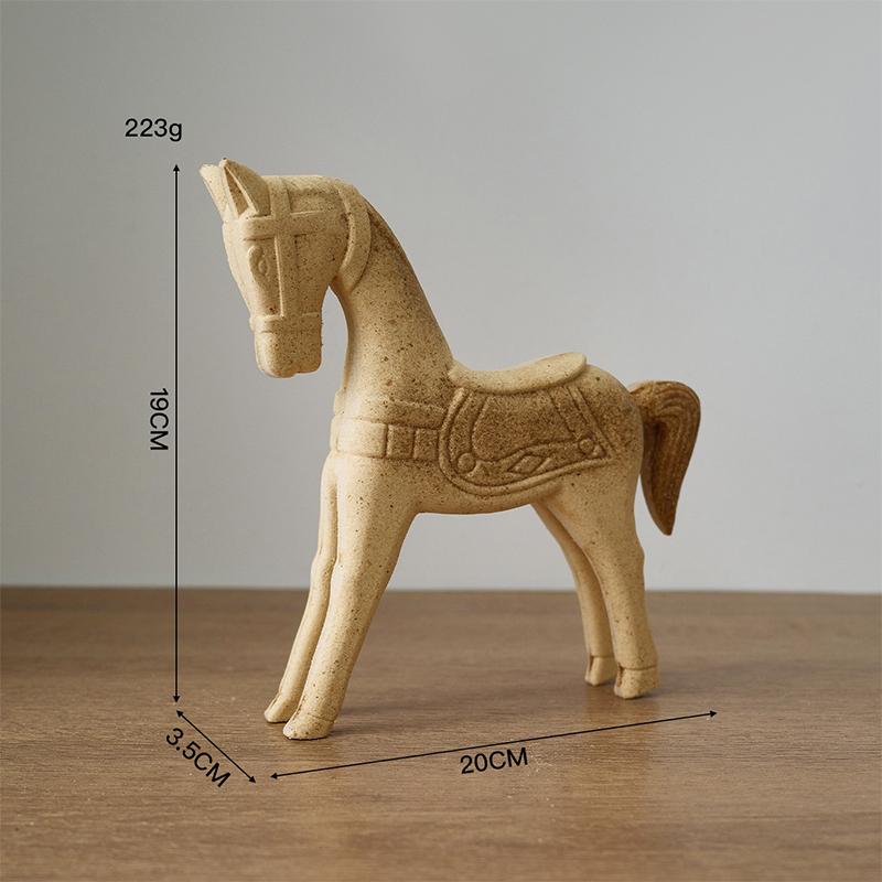 Cute Animal Room Decor Horse Rabbit Cat Giraffe Wooden Sculptures Diy Painted Materials Craft Hone Decor Handmade Figurine Gifts