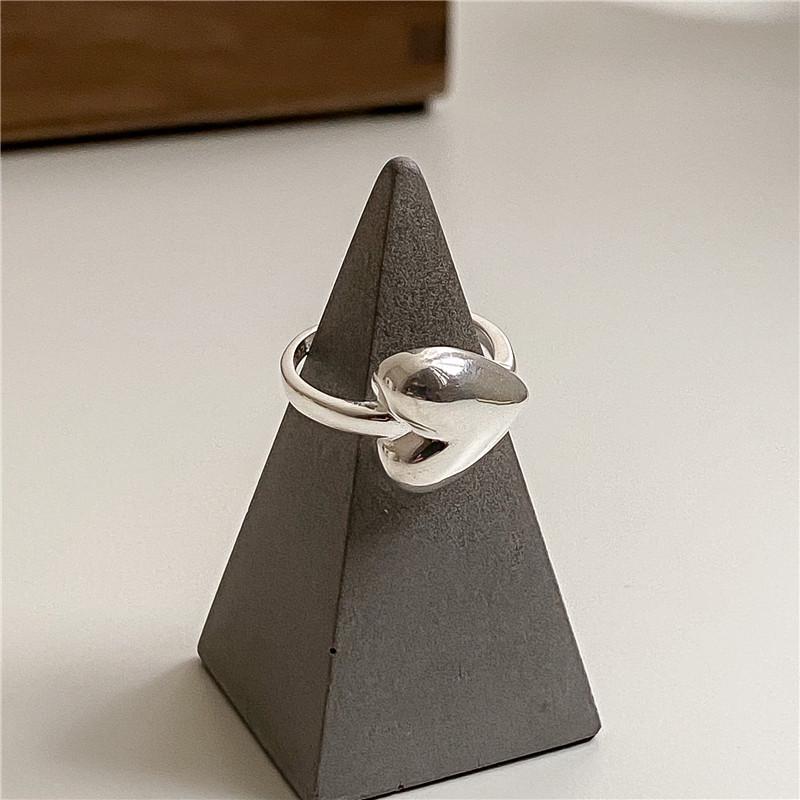 S925 Sterling Silver Heart Ring - Korean Style with Smooth Texture, Perfect for Fashion Bloggers & Heart-Shaped Jewelry Enthusiasts