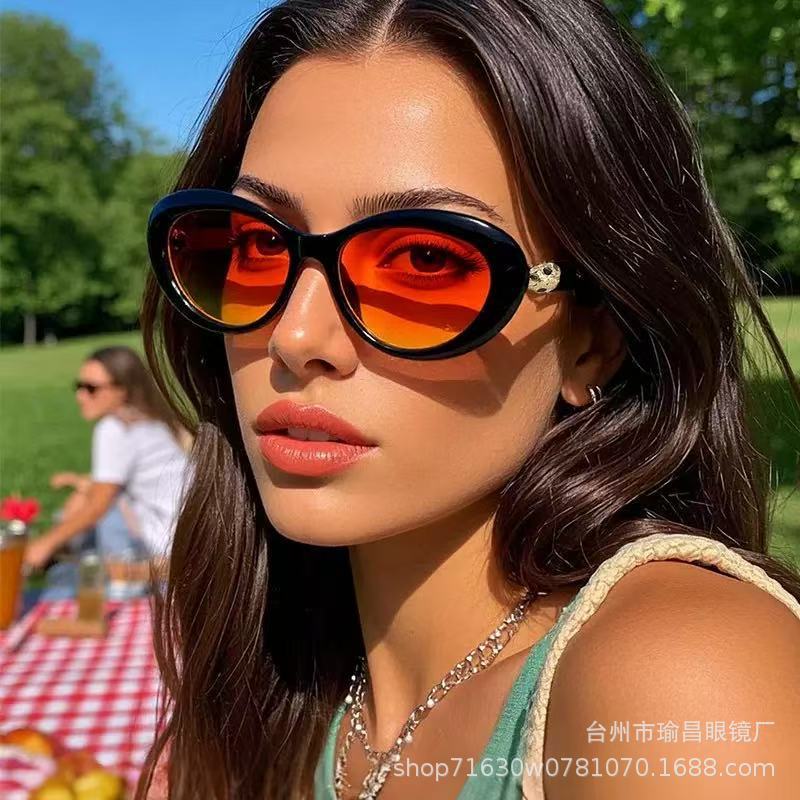 New European and American style sunglasses, anti-ultraviolet snake head metal decorative sunglasses, high-end street photography artifact woman