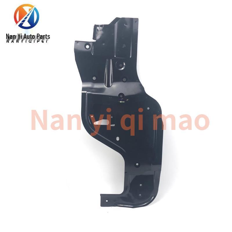 Compatible Grille Bracket for Mercedes-Benz 2644 Auto Pump Truck A9437500