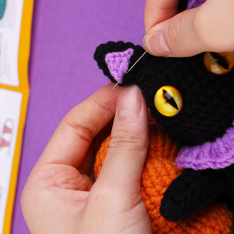Halloween Crochet Kit for Beginners Crochet Starters Kit Adult Complete Craft Knitting Kit with Crochet Hooks Yarns for DIY Gift