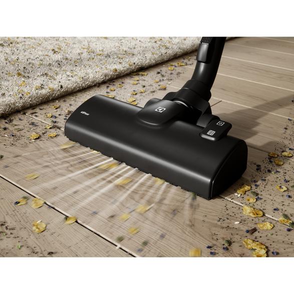 Vacuum Cleaner with Bag ELECTROLUX EB51C2GG Series 500 Black