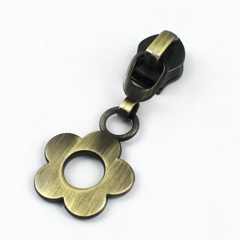 Meetee 5-20 Szt. 5# Suwak do Zamka Błyskawicznego na Zamki Nylonowe Stop Cynku Główka Zamka Dekoracja Brązowy Ciągnik Zamka Błyskawicznego Akcesoria do Szycia Kurtki Płaszcza