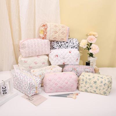 Floral Quilted Cotton Makeup Bag: Large Capacity Student Pencil Case & Toiletries Organizer
