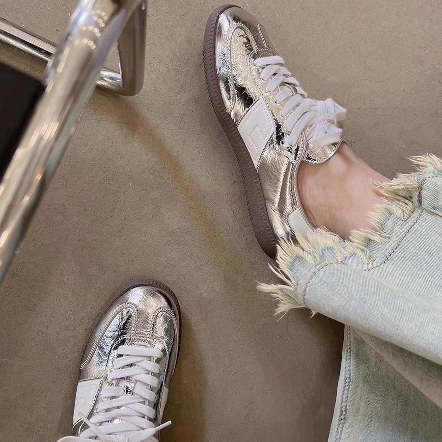 Fashion Tennis Lace-Up Hike Shoes Sneakers Cross-tied Comfort Casual Flats Shoes Woman High Quality Sport Shoes Female Sneakers