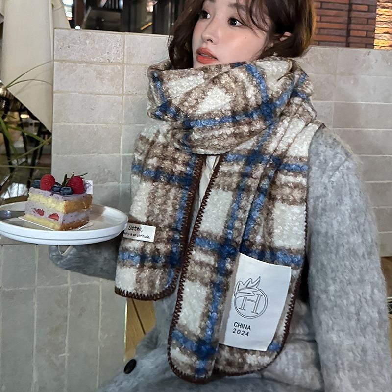 Retro black and white plaid imitation lamb wool scarf women's winter thickened warm plaid scarf fashion shawl dual-purpose