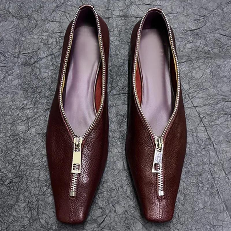 

Модная женская обувь лоферы из кожи, весенняя женская обувь с острым носком на низком каблуке, 2024, новая модная роскошная дизайнерская обувь черного и винного цвета в стиле Лолита 35