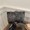 2025 Winter New Fashion Leopard Print Shoulder Bag Underarm Bag High Value Tote Bag