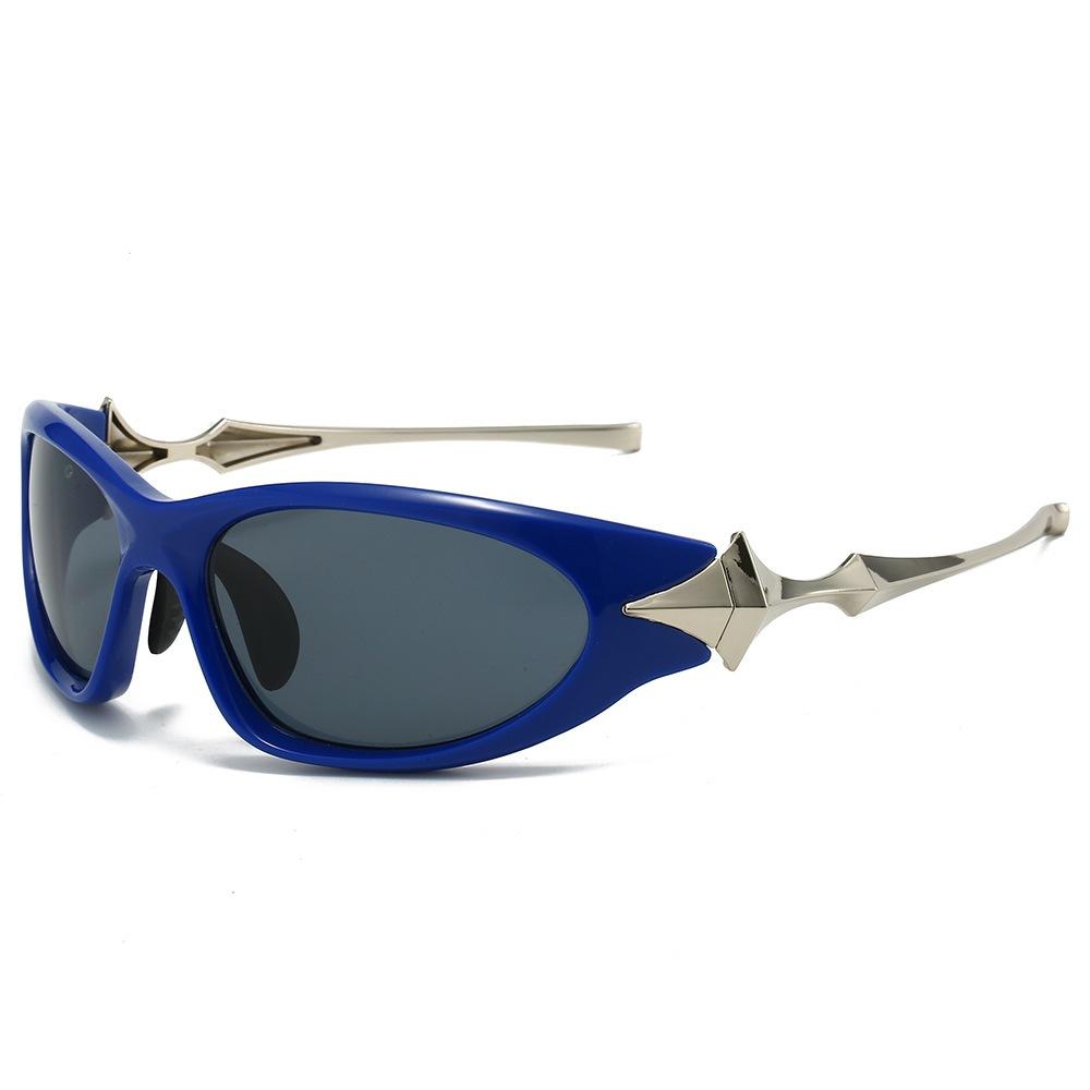 

Y2K Punk Luxurious Gradient for Women Sunglasses Latest Brand Star Frame Design Trendy Styley Casual Men Sun Eyeglasses UV400 as picture
