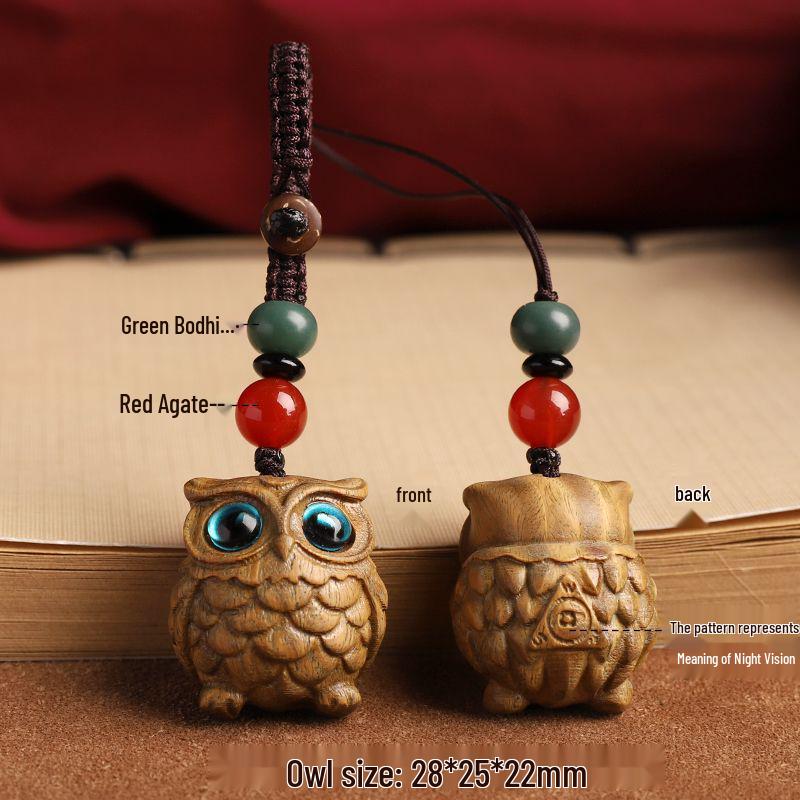 Creative Green Sandalwood Owl Keychain Pendant for Men, Women, and Couples