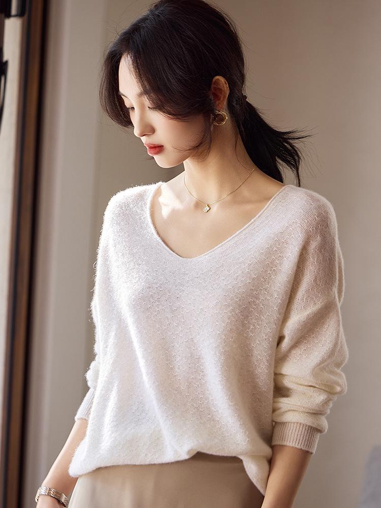 Women's Elegant V-Neck Wool Knit Sweater – High-End, Lightweight, Solid Color, Loose Fit, Perfect for Spring and Autumn.