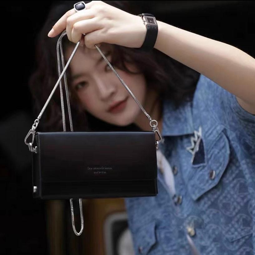 

Black Minimalist Design Small Square Bag Women Chain Box Leather Shoulder Bags Ladies Fashion Letter Print Luxury Crossbody Bag 18x11x7cm
