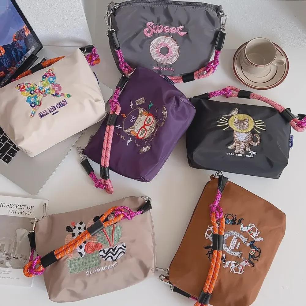 Women's Japanese Style Embroidered Shoulder Bag - Large Capacity, Portable Fashion Toiletry Storage