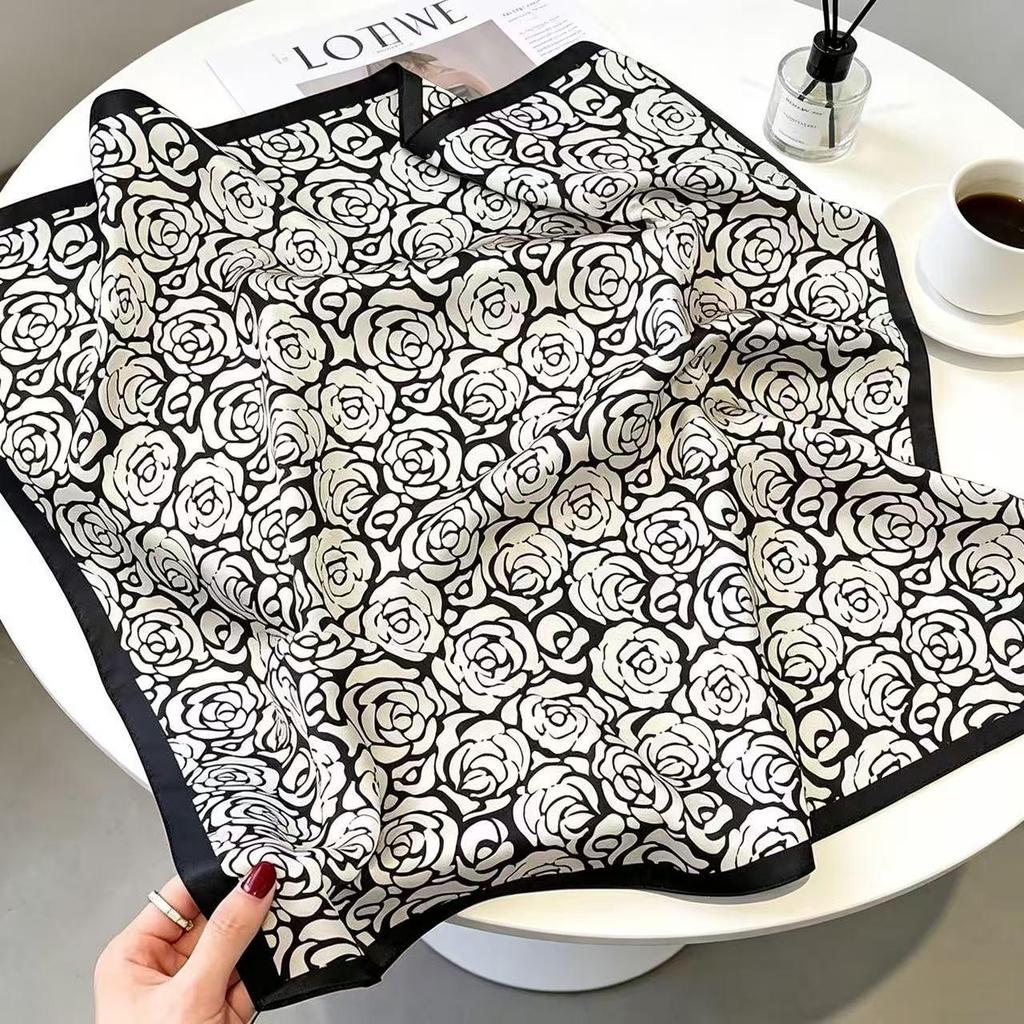 70cm×70cm Retro Paisley Imitation Silk Square Scarf - Versatile Decorative Neck Scarf Shawl