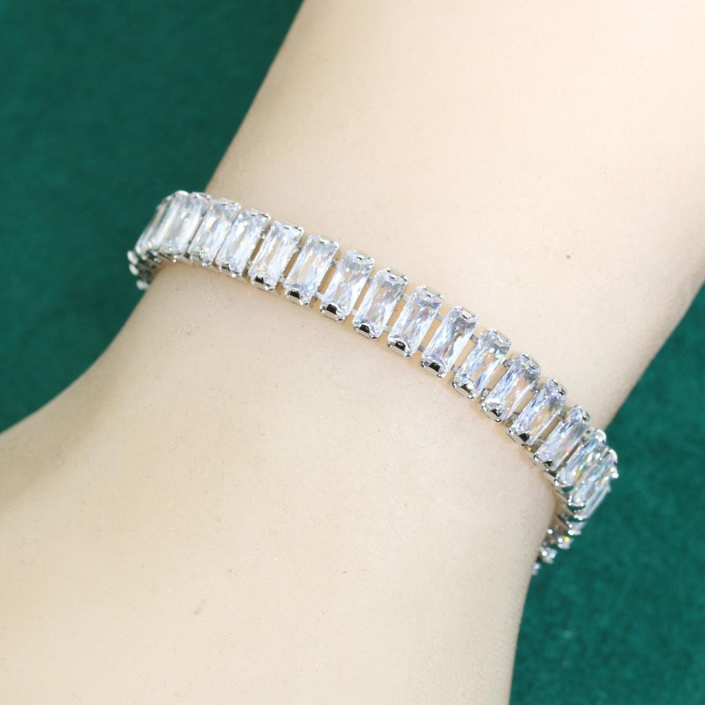 Fashionable New Jewelry Fashion AAA Zircon Bracelet Stand Alone Hot Sales