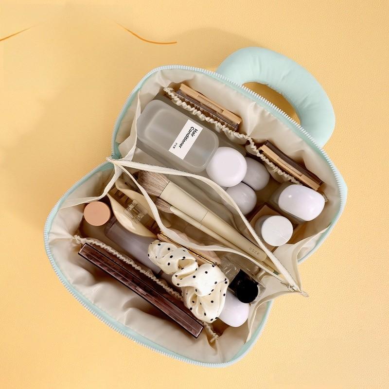 Large Capacity Nylon Organizer With Waterproof Design For Beauty And Travel Use