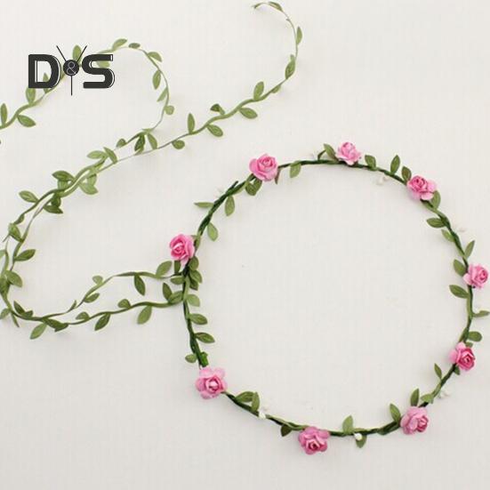 Assortert Farget Roseblomstkrans for Kvinner Floral Bohemsk Hodeplagg Fe Krans Pannebånd med Grønne Blader for Bryllupsfest Ferie Fotografering
