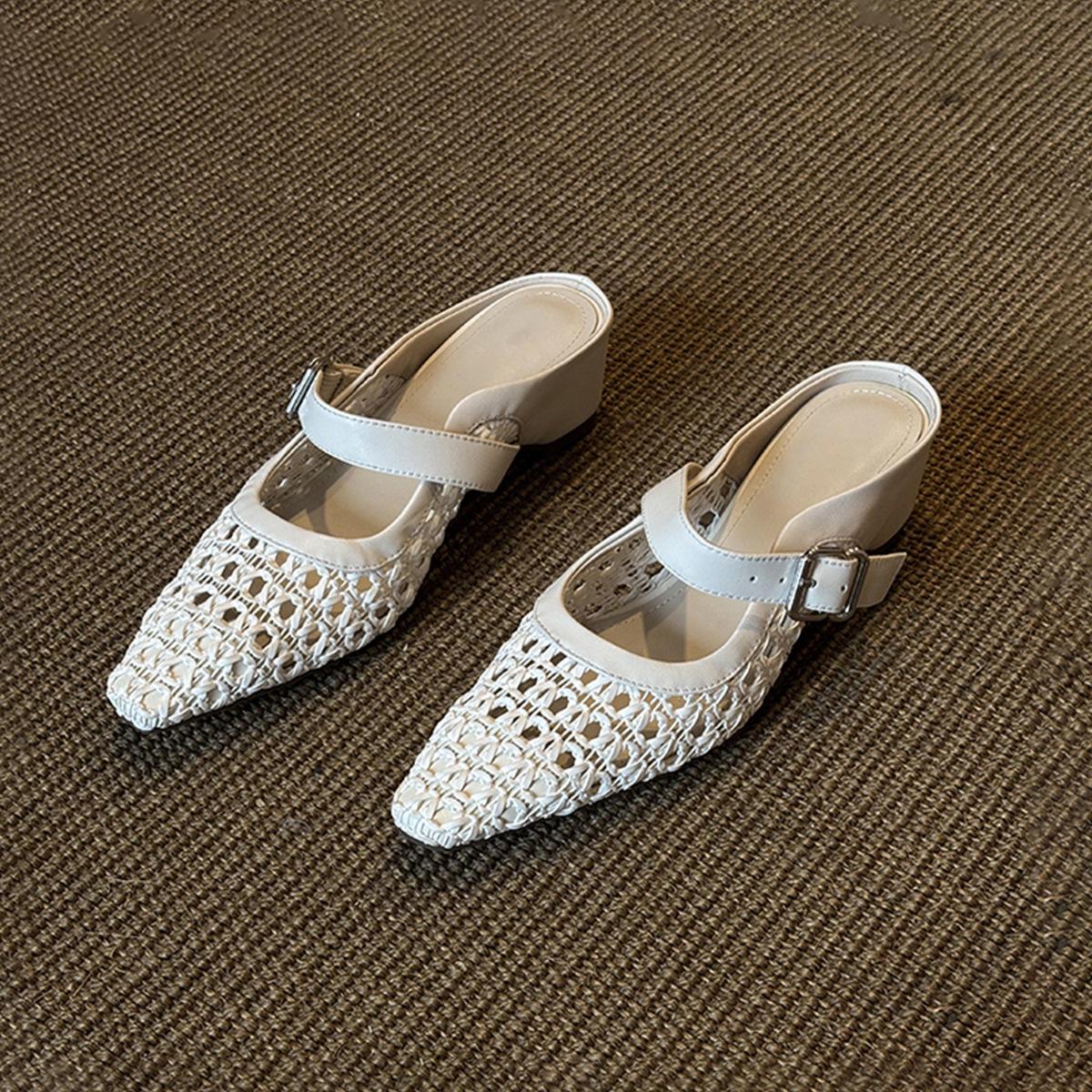 Женские кожаные туфли-слипоны с вырезами дышащие полуботинки дизайн-сенсация прохладные сандалии повседневный стиль квадратный носок 40 бежевый 5600₽