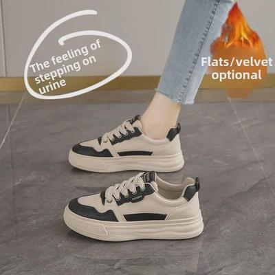 Women's Thick-Sole Plus Velvet Sports Shoes - 2024 Autumn/Winter Small White Style, Soft 34 Size Soles for Comfort and No Foot Fatigue.