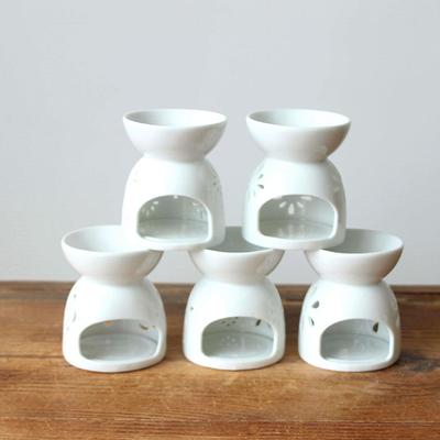 Bruciatore di aromi artigianale in ceramica fatto a mano con motivo a fiori cavi, bruciatore di oli essenziali, lampada a candela, molti stili, artigianato per ufficio e casa, decorazione
