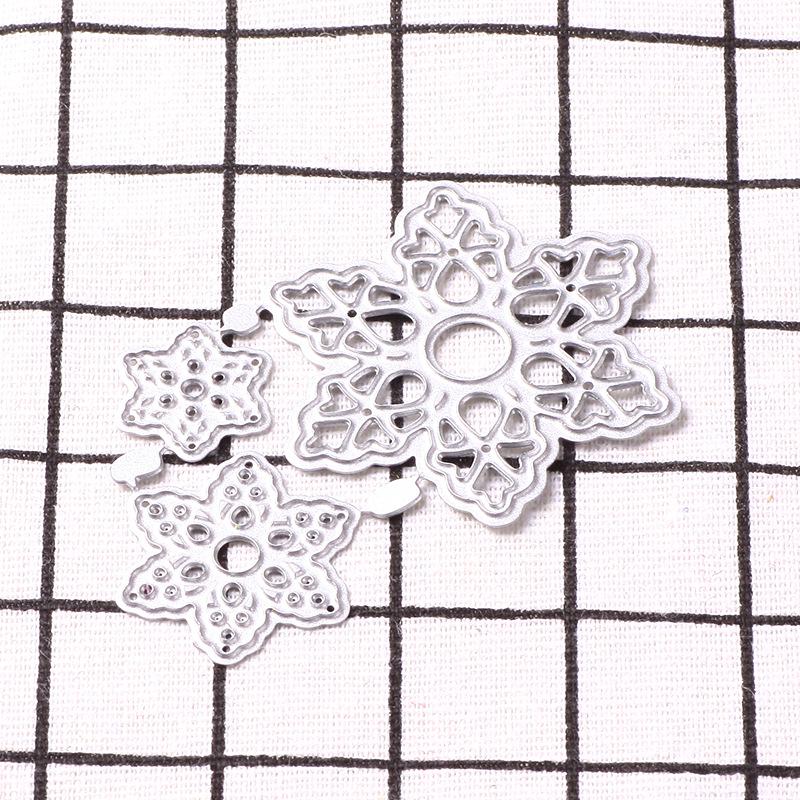 Snowflake Cutting Dies Christmas Metal Cutting Dies Stencils for DIY Die Cut Stencil Decorative