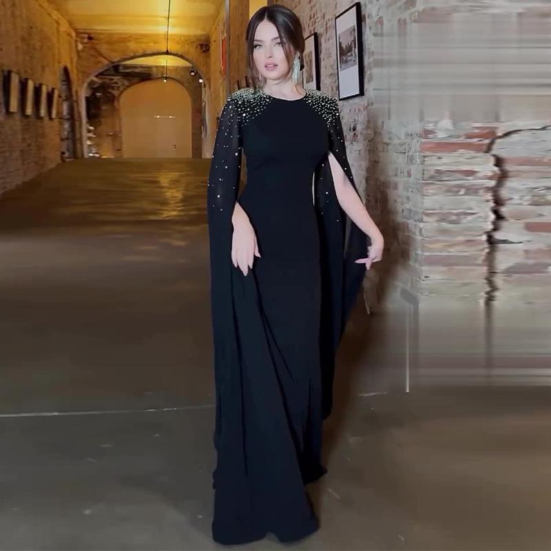 2024 Evropské a americké letní špičkové módní zeštíhlující šaty s detaily z horkých kamínků