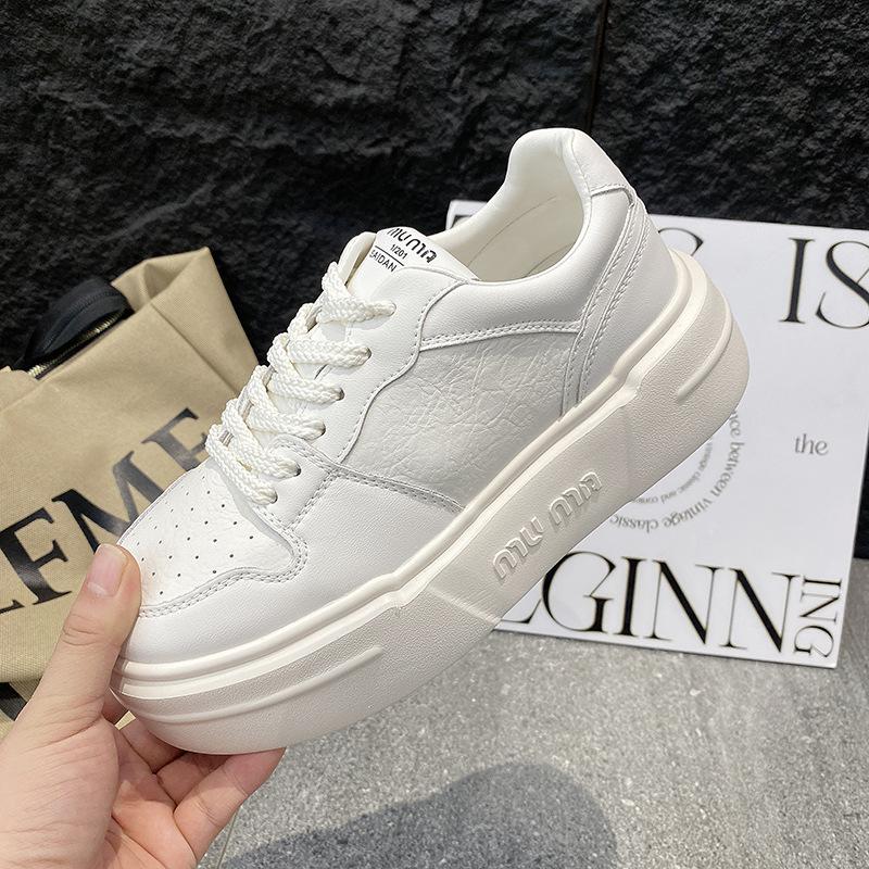 

Женские легкие белые туфли с толстой подошвой, увеличивающие рост, 2024, новые круглые туфли с универсальной дышащей повседневной обувью для скейтбординга 35 бежевый