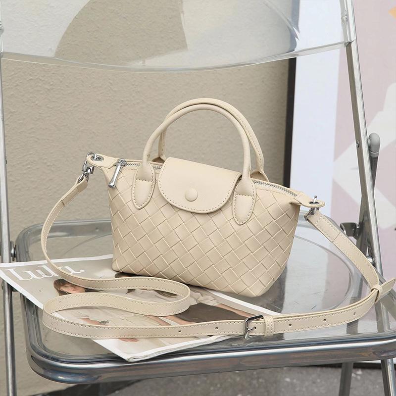 2025 New Women's Bag Niche Design Spring Summer Korean Version Versatile Fashion Cowhide Woven Women's Handbag Single Shoulder Small Dumpling Bag