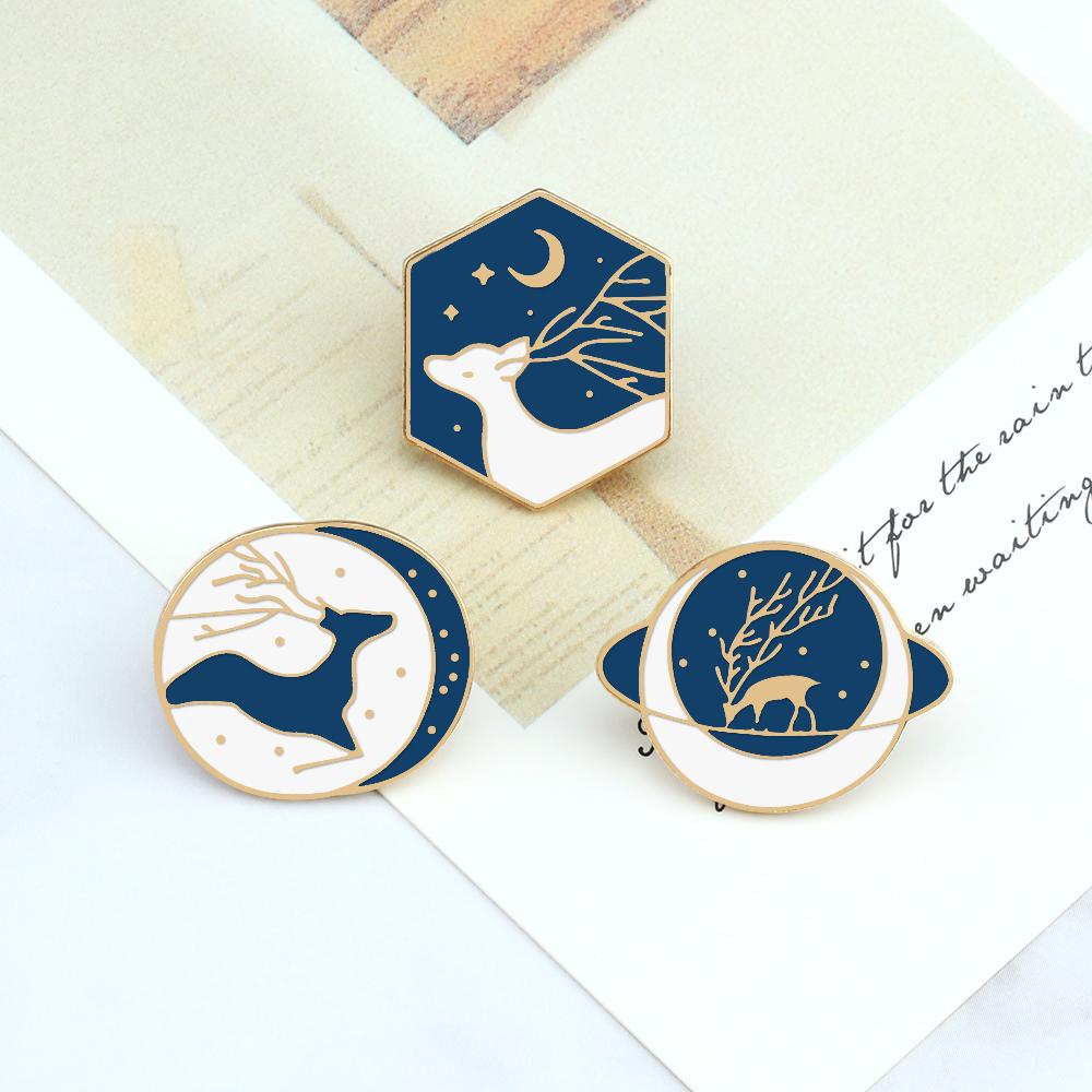 Blue White Elk Series Lapel Pins Animal Deer Romantic Starry Sky Brooch Cute Exquisite Bag Enamel Badges Christmas Jewelry Gifts