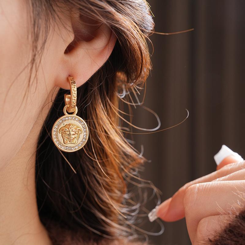 Diamond-encrusted lion head round letter geometric silver needle earrings fashion French temperament earrings