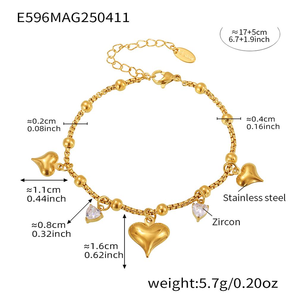 Süßes Kettenarmband aus Edelstahl 18 Karat vergoldet mit mehreren glänzenden Zirkonia und Herzanhänger Charms Armbänder für Frauen