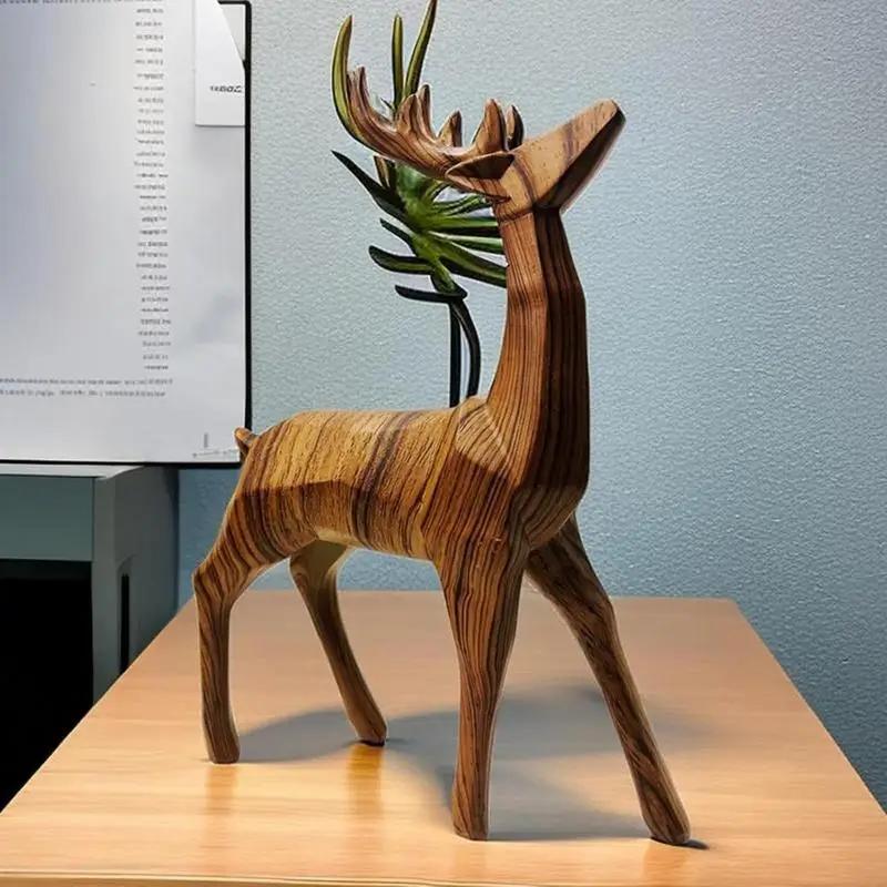 Reindeer Statue Resin Standing Deer Ornaments Creative Imitation Wood Geometric Deer Ornaments Christmas Reindeer Decorations