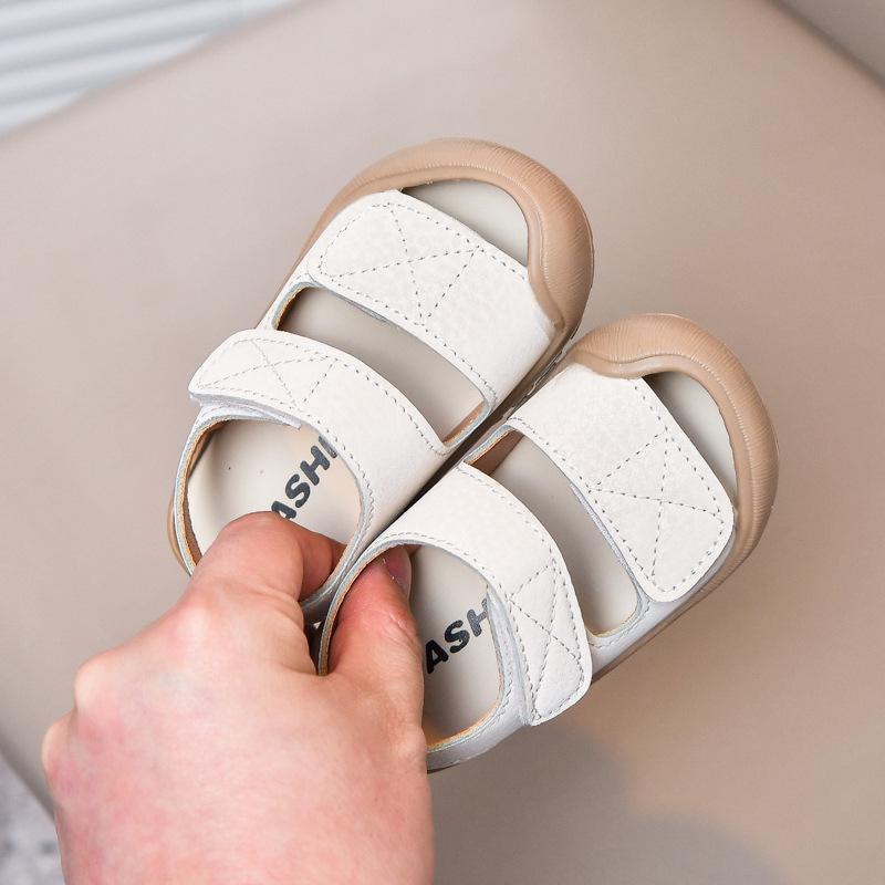 2025 Kollisionsschutz Babysandalen für Alter 1-3: Weiche Sohle Unisex Kleinkind Lauflernschuhe für den Sommerstrand.