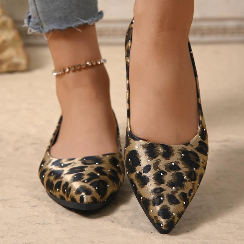 Large size pointed leopard print casual single shoes women's spring new fashionable versatile shallow mouth flat shoes