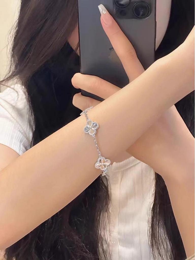 Bransoletka S925 ze Srebra Próby 925 z Koniczyną Czterolistną - Wykwintna Biżuteria Damska Cięta Laserowo, Luksusowy Design 2025