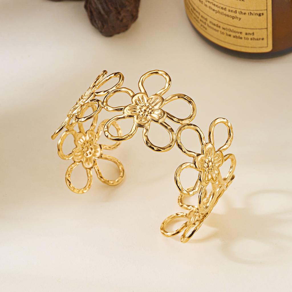 Sweet Hollow Flower Stainless Steel Cuff Bracelet for Women Oversized Gold Color Foral Open Bangle Party Chunky Jewelry Gift