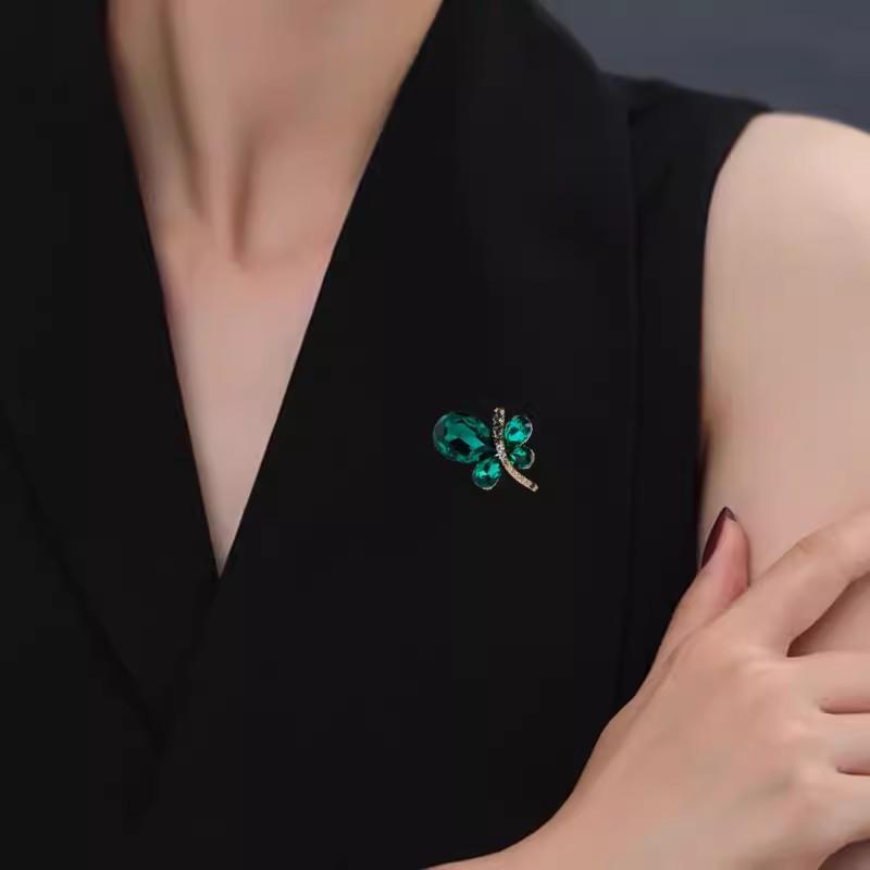 Emerald Butterfly Brooch Femininity Insect Brooch Niche Premium Pin Retro Suit Accessories