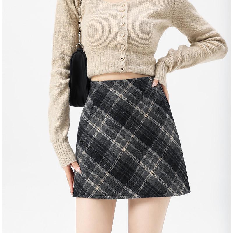

Khaki Plaid High-Waisted Bodycon Skirt for Women with Fleece - Elegant Wool Blend Slimming A-Line Midi Skirt for Autumn and Winter. M (95-108 jin)