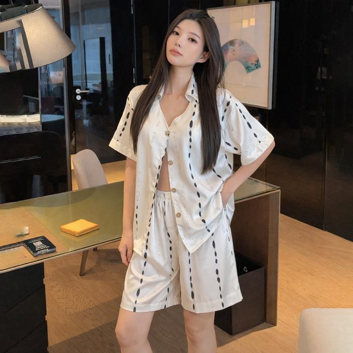 

Summer short-sleeved ice and snow silk pajamas women s high-end fashion ins style printing can be worn outside cardigan set M
