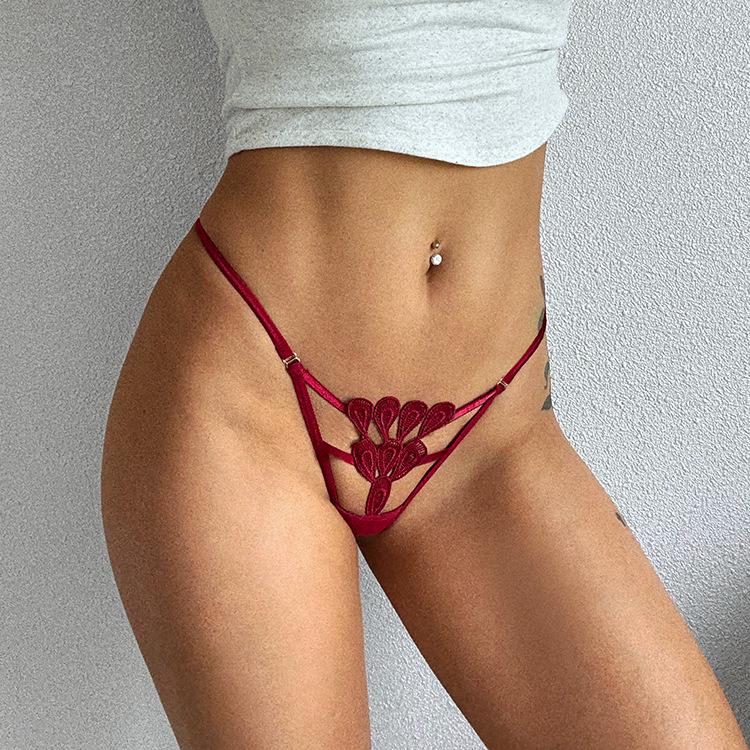 173 Water-Soluble Floral Lace Thong - Seductive & Fun Plus Size European/American T-Pants