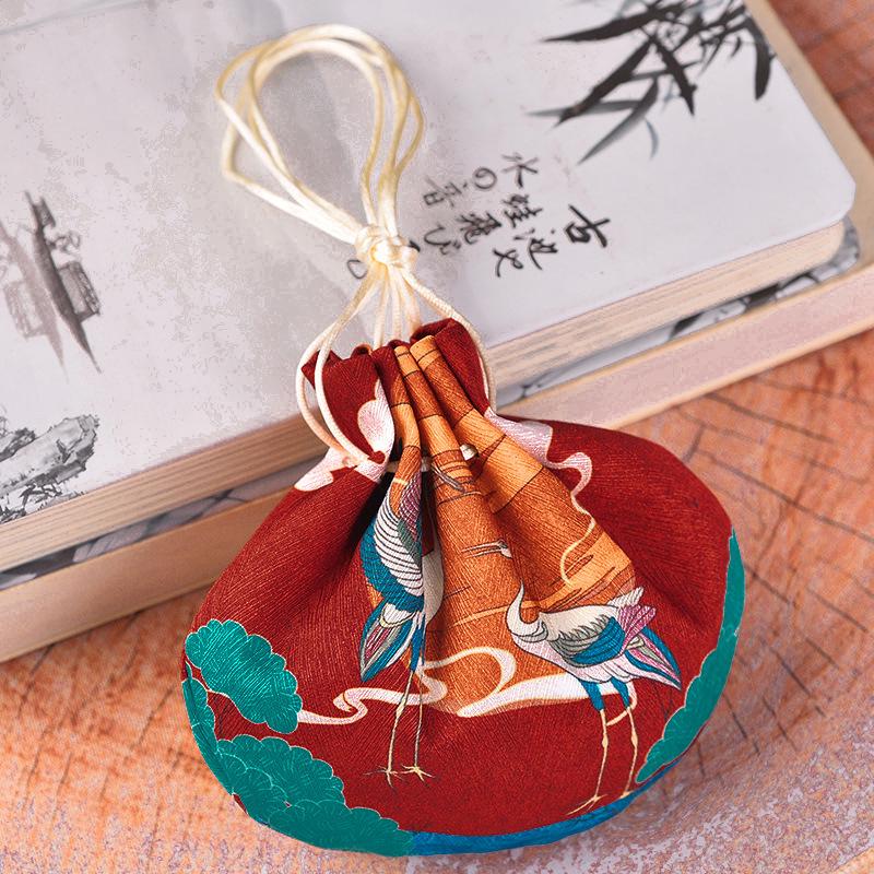 Dragon Boat Festival Lucky Sachet and Coin Pouch - Hanfu Car Pendant and Small Gift.
