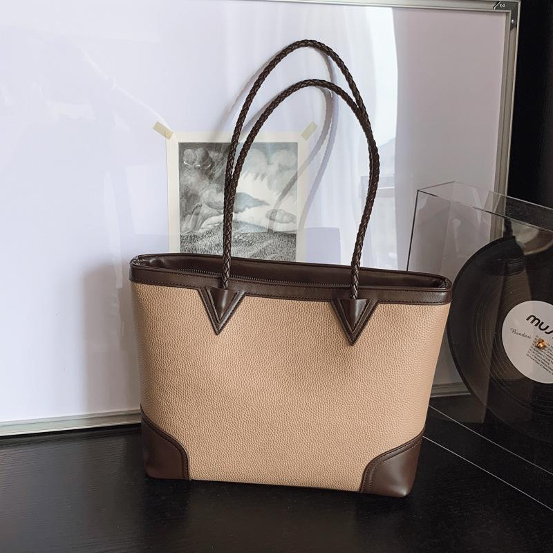 Autumn New Color Matching Large-capacity Tote Bag Niche Fashion Commuting Fashion Shoulder Armpit Bag