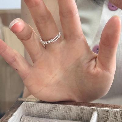Prsten z korálků ze sterlingového stříbra 925 - Elegantní a všestranný dámský doplněk na ukazováček (Jasně stříbrná, styl J5132)