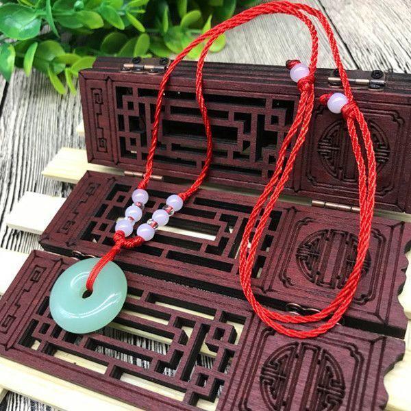 Collier Pendentif Boucle de Sécurité en Jade de Verre Paisible Cadeau pour Hommes et Femmes