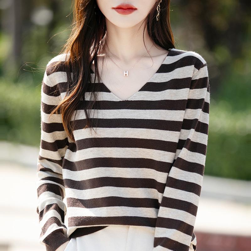 2025 Autumn Women's Striped V-Neck Long Sleeve Loose Knitted Sweater Pullover - French Design