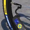 Michelin Wiederaufladbare Tragbare Elektrische Reifenpumpe für Autos, Motorräder und Motorräder. Inklusive Adapter für Bälle, Reifen im britischen Stil, Fahrräder,
