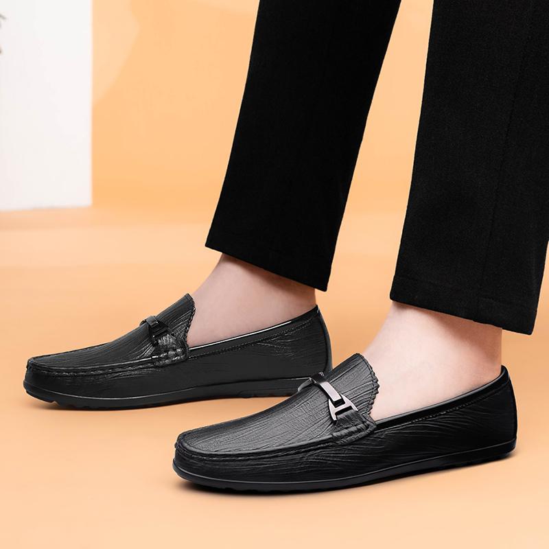 Fashion New Business Leather Shoes Leather Loafers Men Wear Metal Buckle Luxury Brand Moccasin Comfortable and Lightweight Driving Shoes